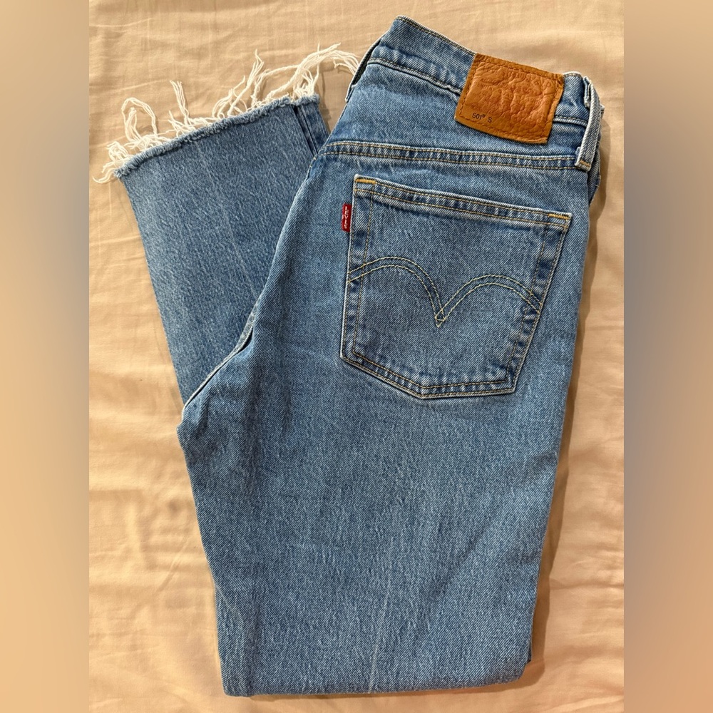Levi's Distressed Blue Jeans W27 L28
